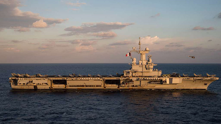 Γαλλία: Το αεροπλανοφόρο Charles de Gaulle θα αποπλεύσει τον Φεβρουάριο για τη Μεσόγειο